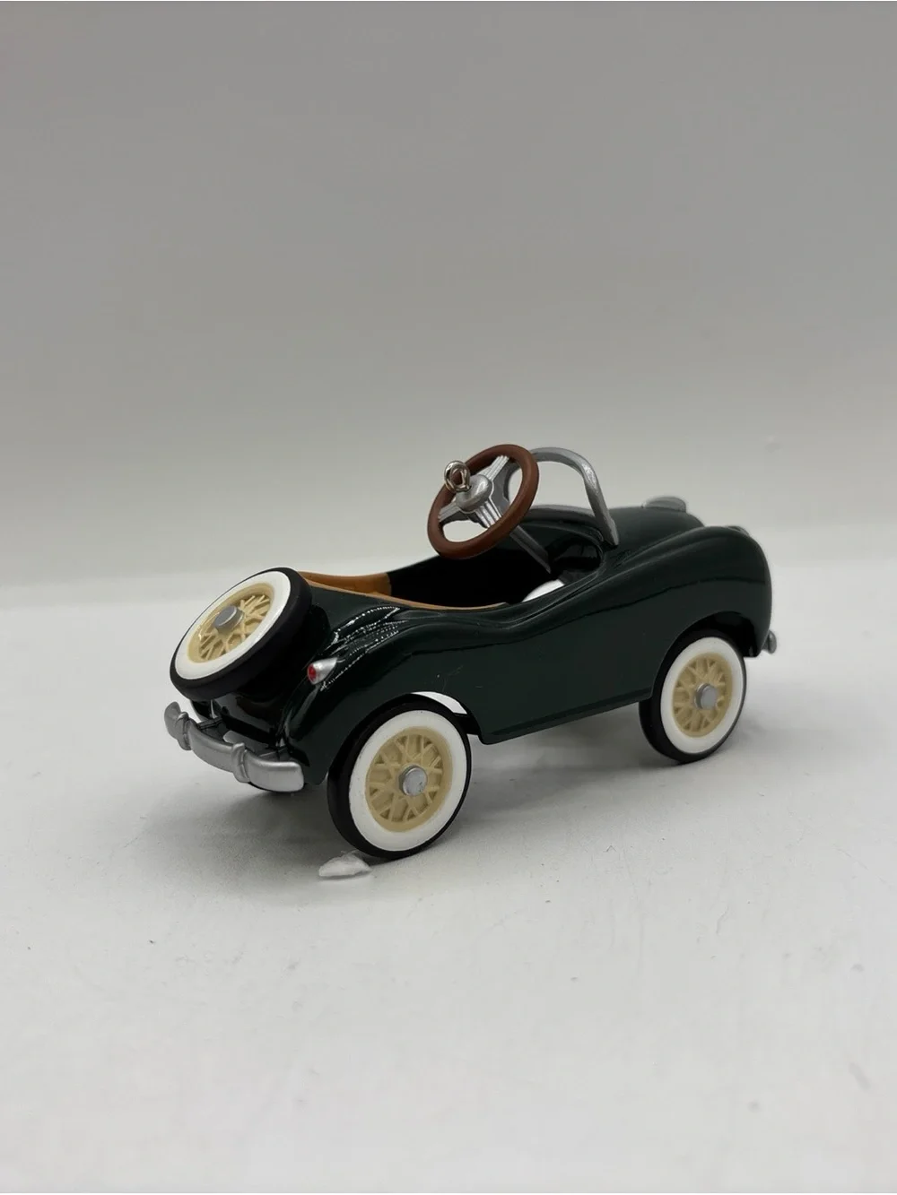 Hallmark Keepsake Ornament 2003 Vintage 1949 Gilliam Sport 10th In The Series